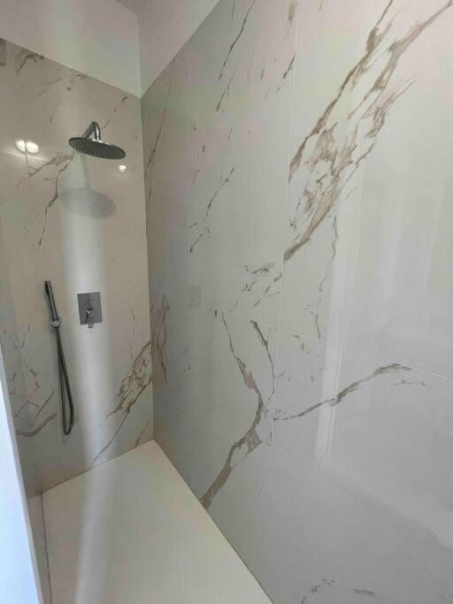 Grazioso Appartamento In Condominio Nel Verde Буччинаско Екстер'єр фото